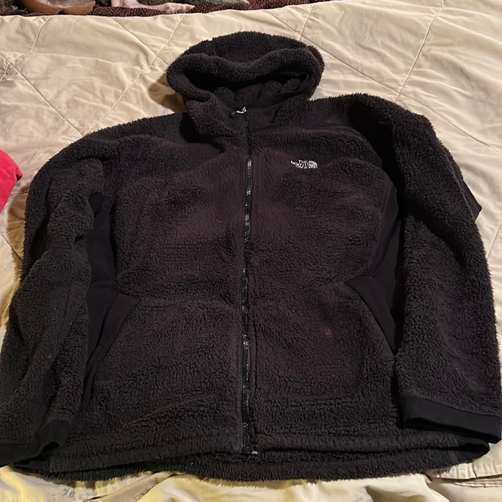 The north face women’s fuzzy black zip up hoodie size XL.